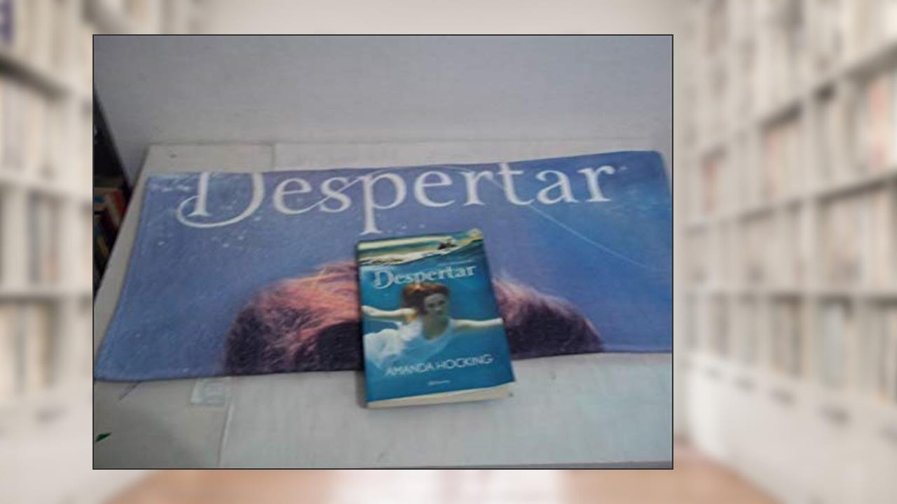 Capa de Despertar, do autor Amanda Hocking